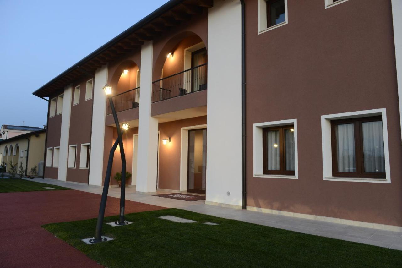 L'Insolito Posto Sabbioncello Bagian luar foto