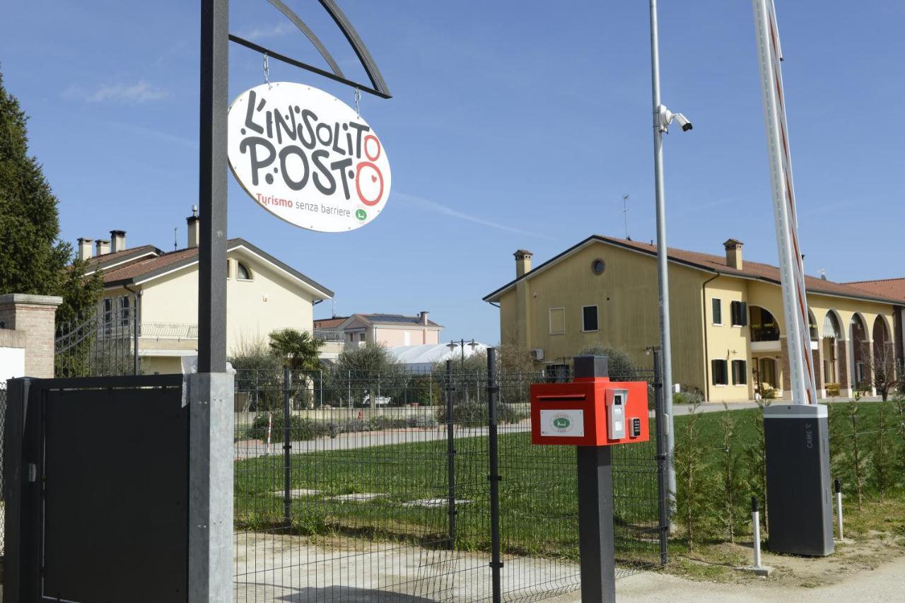 L'Insolito Posto Sabbioncello Bagian luar foto